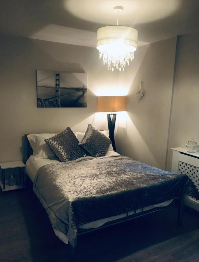 Chester City Apartments - With Free Parking Exteriér fotografie